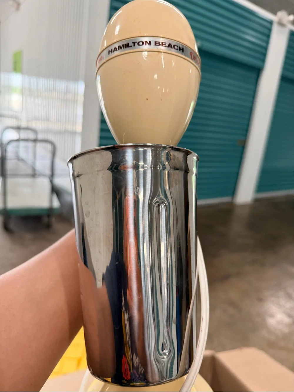 Classic Vintage Electric Mixer - Cream
